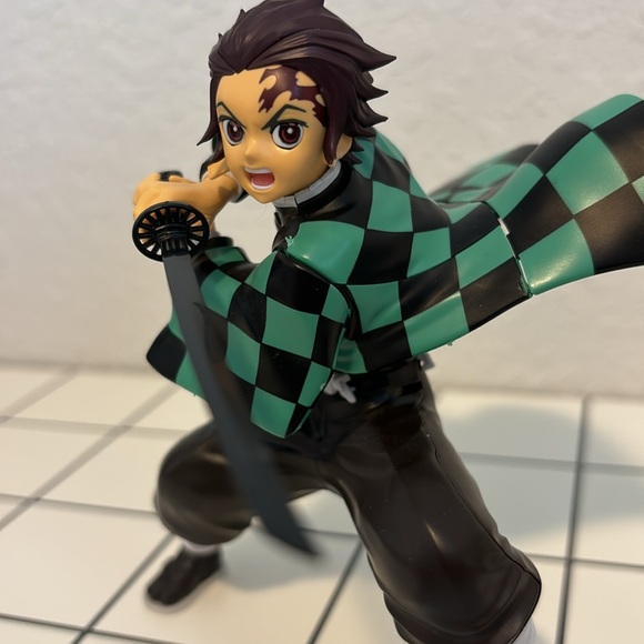 Tanjiro Demon Slayer Figure - Picture 2 of 4